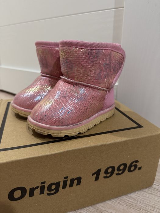 Продам угги детские