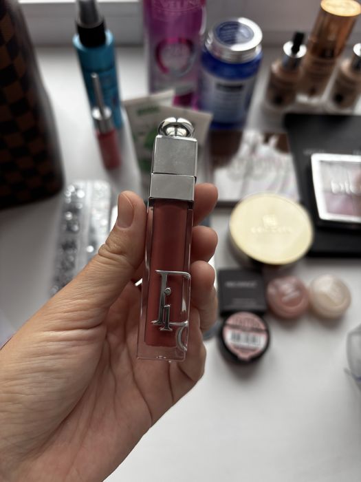 Продам косметику для визажиста