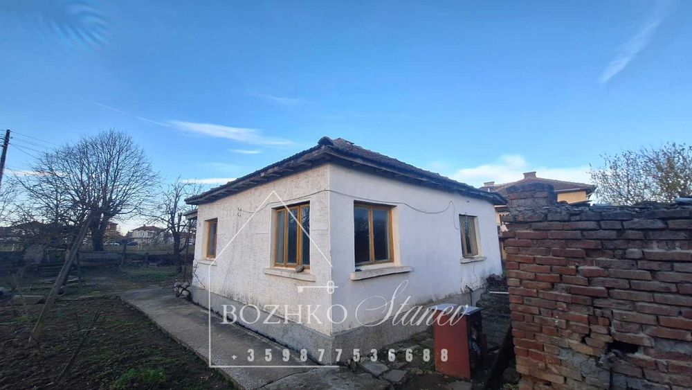 Продава се Къща в Долни чифлик - 65 кв.м за 800 €/кв.м - Снимка #1