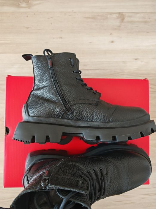 Hugo -мъжки боти