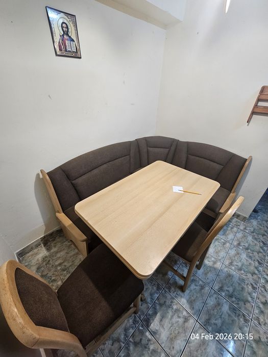 Set colțar bucătărie cu 2 scaune si masa