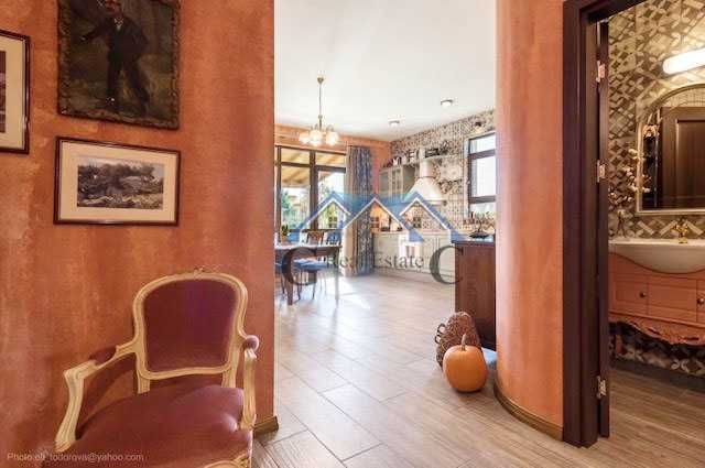 Къща 330м2, 2 гаража, басейн,5 спални, двор 675м2, 440000евро,Приселци