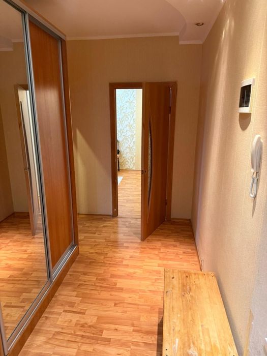 Продам 2 комн. квартиру