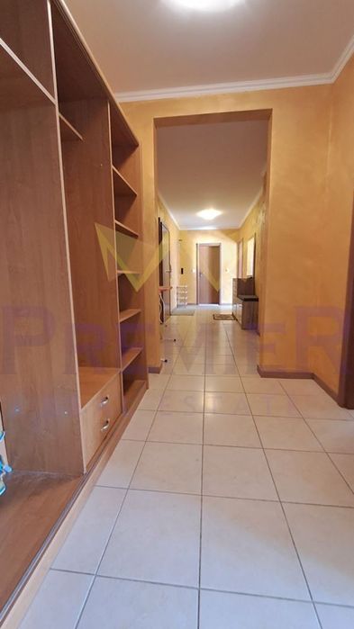 Дава се под наем Тристаен апартамент в к.к. Златни пясъци - 120 кв.м за 612 € - Снимка #9