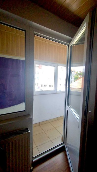 Inchiriez garsoniera Bulevard etaj 3