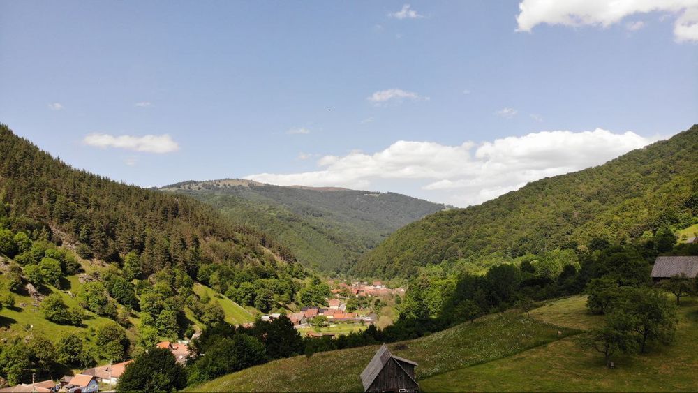 Casa Muntilor Prejba Rau Sadului 
Se afla in Râu Sadului Județul Sibiu