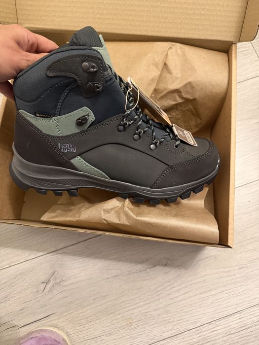 Vand ghete de drumetie hanwag