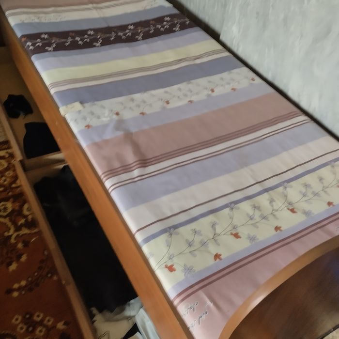 Продам недорого кровать.