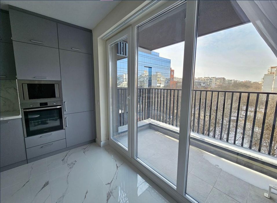 Дава се под наем Двустаен апартамент в София, Света Троица - 74 кв.м за 650 € - Снимка #3