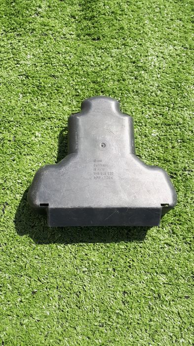 Запчасти на Audi 80.