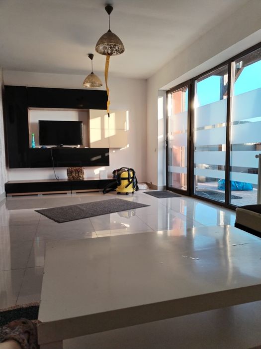 CAZARE CRĂCIUN casa spațioasă in Cristian