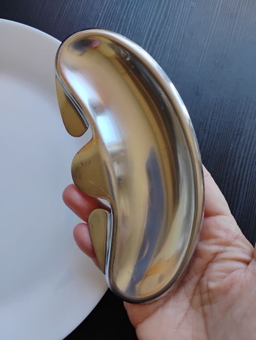 Помощна чинийка от хром