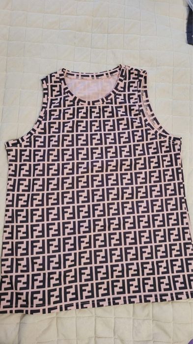 Продам новую кофту и майку