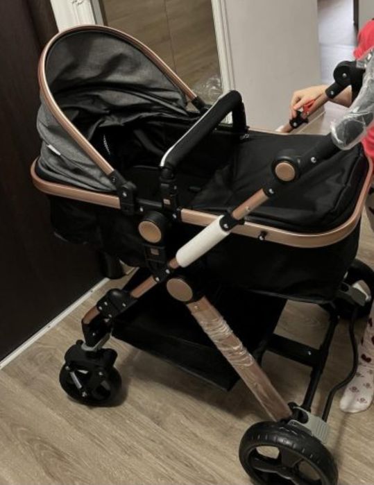 Vand carut de copii ,triciclete..