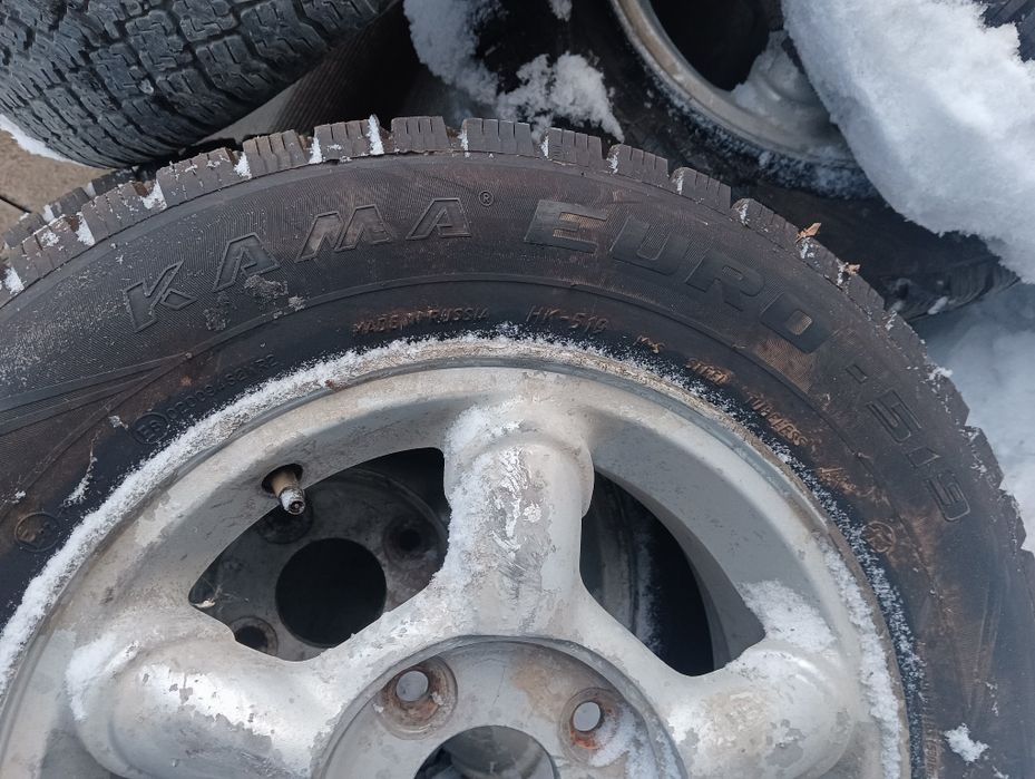 Зимние шины колеса в сборе