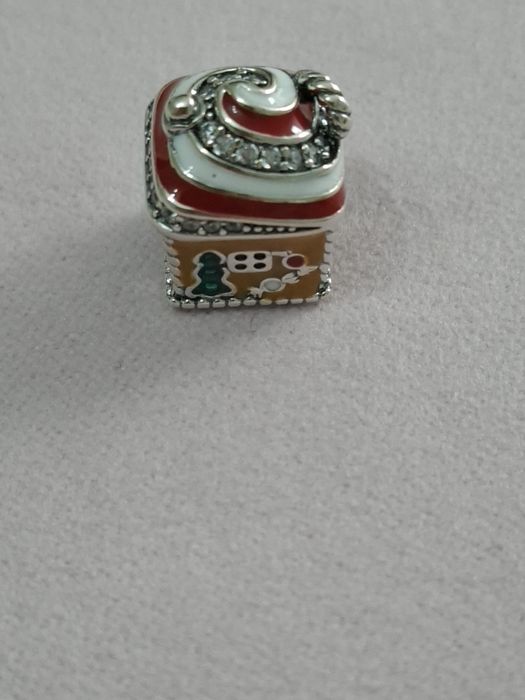 Pandantiv Căsuță din Turtă Dulce