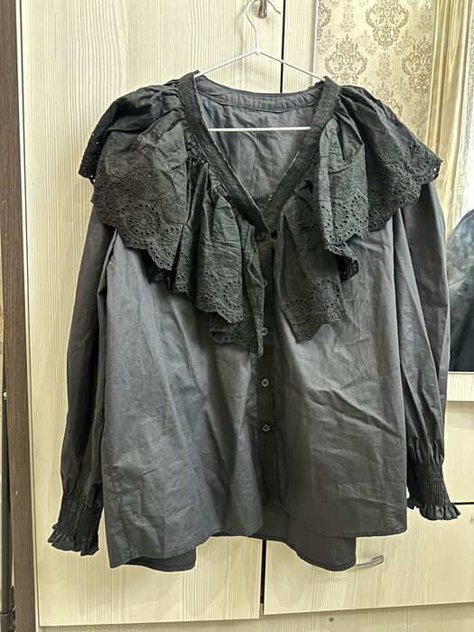 Блузка с воланами