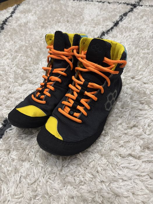 Продавам борцовки RUDIS 41
