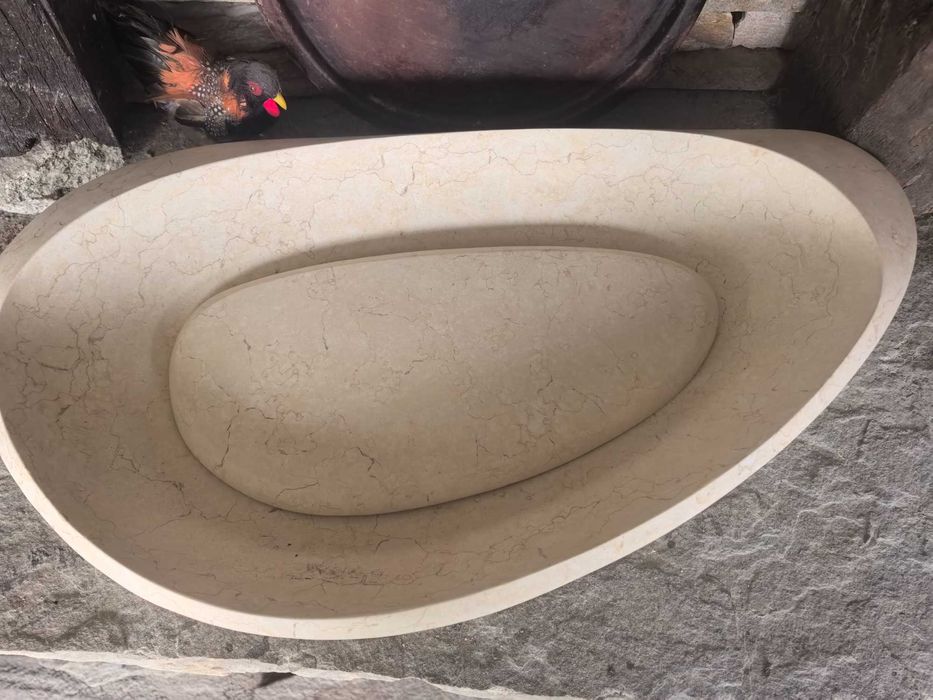 Дизайнерска мивка за баня