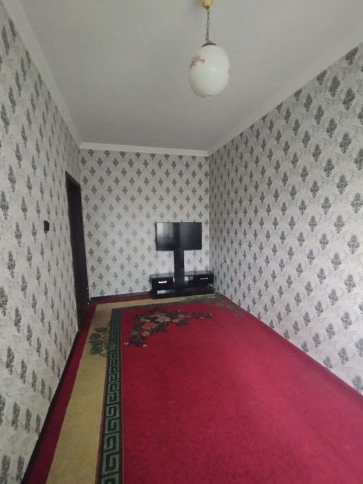 Продаётся четырехкомнатная на м-в Ахмад Югнаки