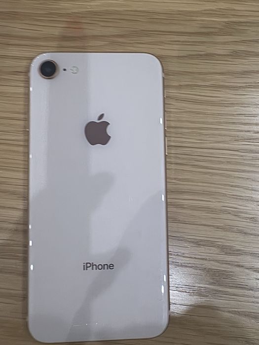 Telephone Iphone model 8