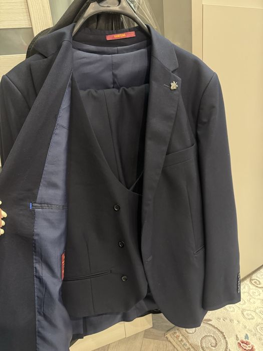 Продам брючный костюм