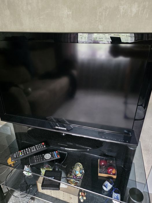 Продам телевизор самсунг