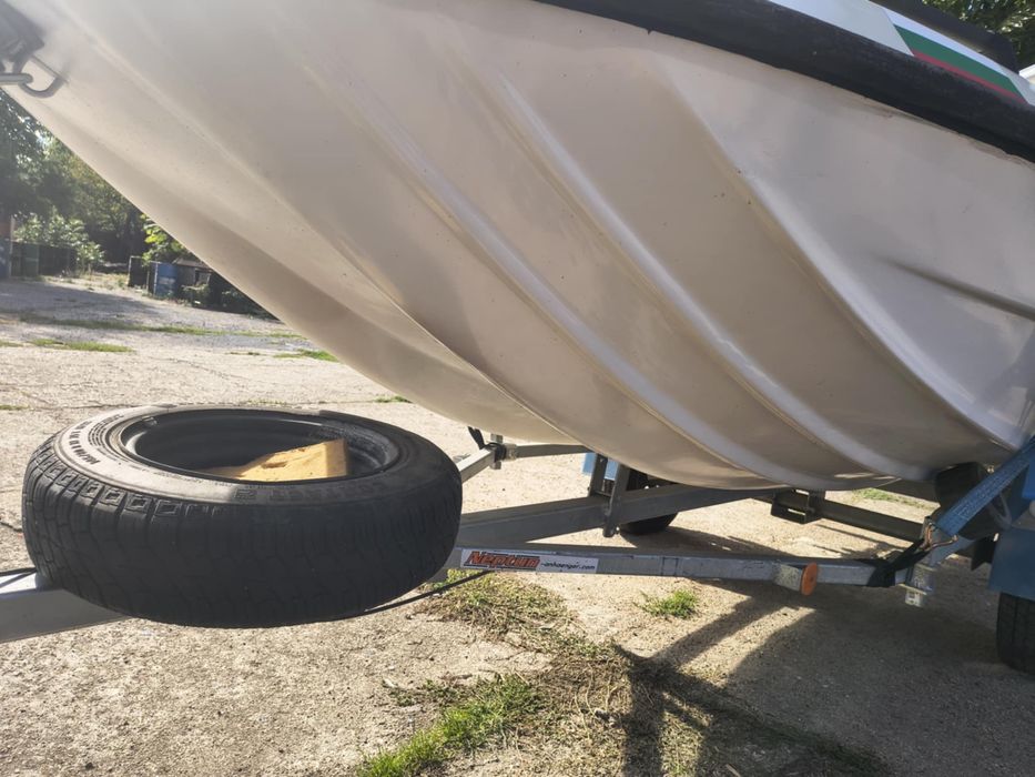 Лодка Angelo Molinari с колесар