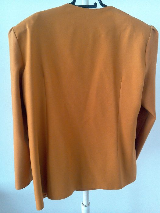 Costum (compleu) adolescente, muștar cu negru: sacou și fustă