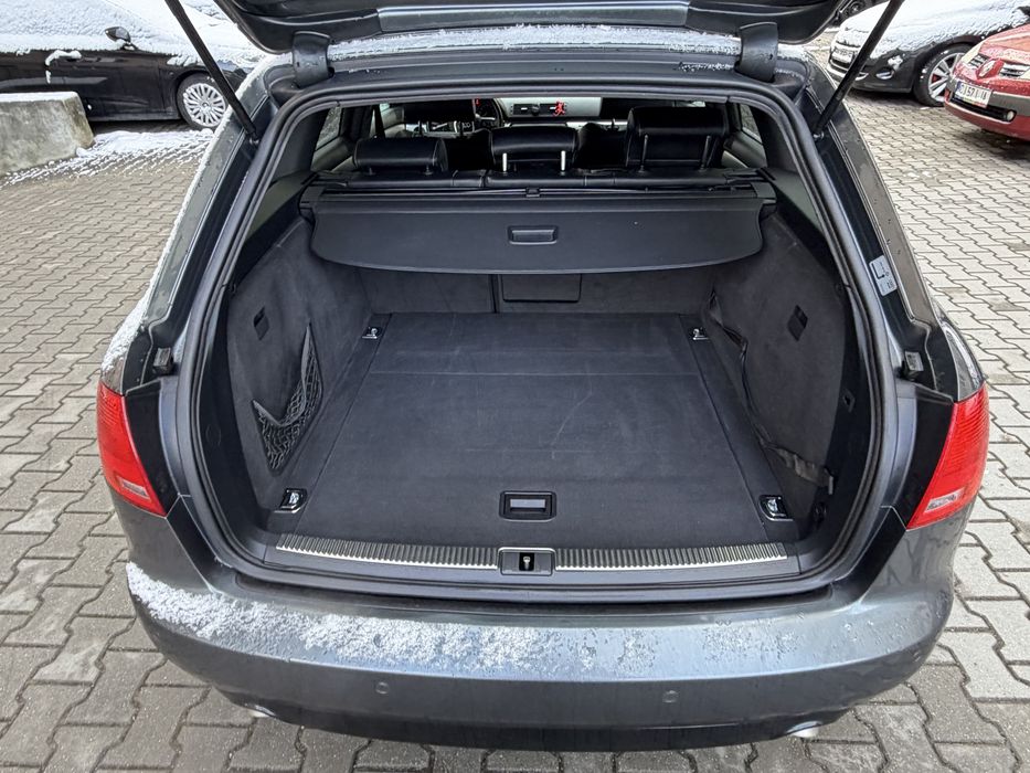 Audi A4 B7 S_Line quattro -3.0 TDI-Bose,trapa solara, DEOSEBITA!