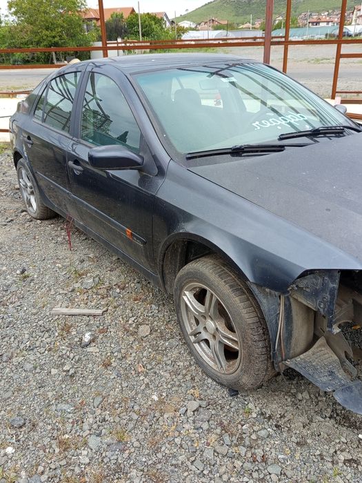 Рено Лагуна 1.9 dti 119 кс 2002г на Части 2бр