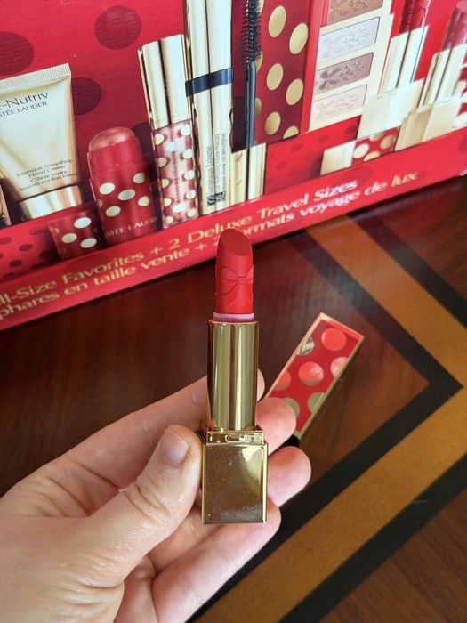 Estee Lauder Pamada Limited Edition