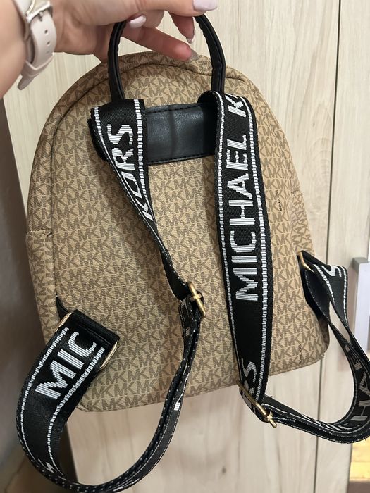 Дамска раничка MC