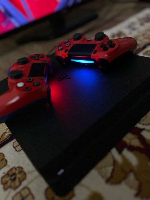 Продаётся PLAY STATION 4