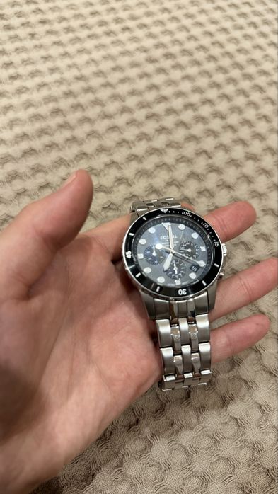 Продам часы Fossil FS5837