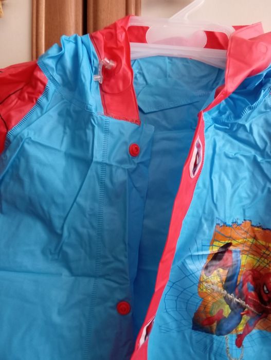 Детски дъждобран на Спайдърмен