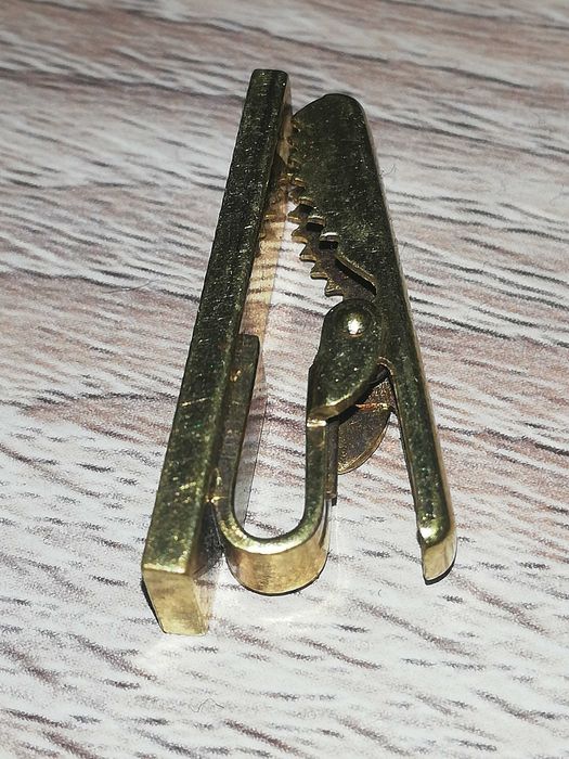 Немска щипка за вратовръзка