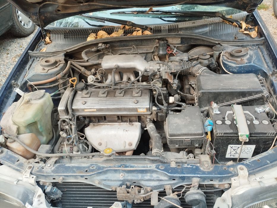 Автомобиль Тойота Карина Е