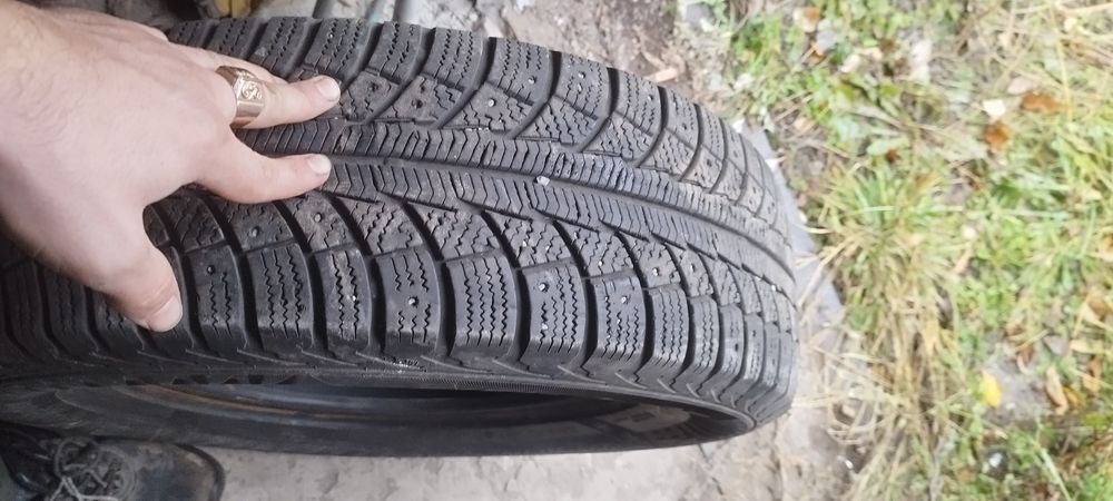 Продам один балон на 15 на УАЗ