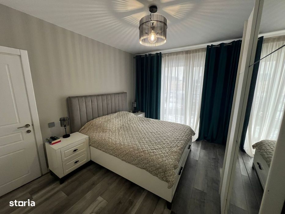 Direct proprietar-Vând apartament 3 camere, complet mobilat și dotat.