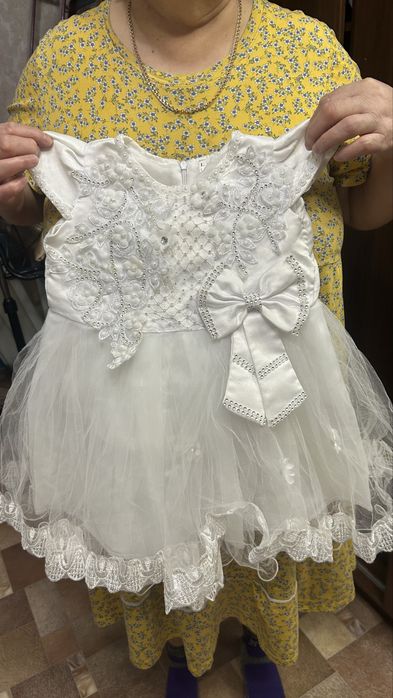 Продам белоснежное платье