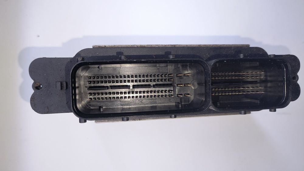 ECU Компютър VW Audi Skoda Seat 1.4 TSI MED17.5.25
Номер: 04E 907 309 BJ
Свален от работещ автомобил.
Подходящ за VW / Audi / Skoda / Seat бензин TSI