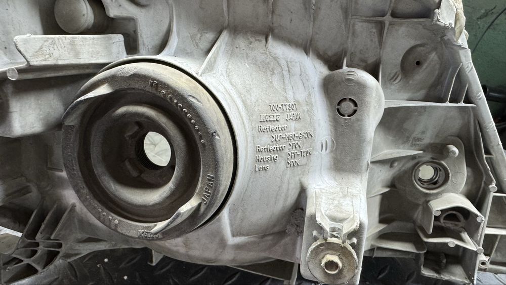 Продам фары Toyota Corolla 120