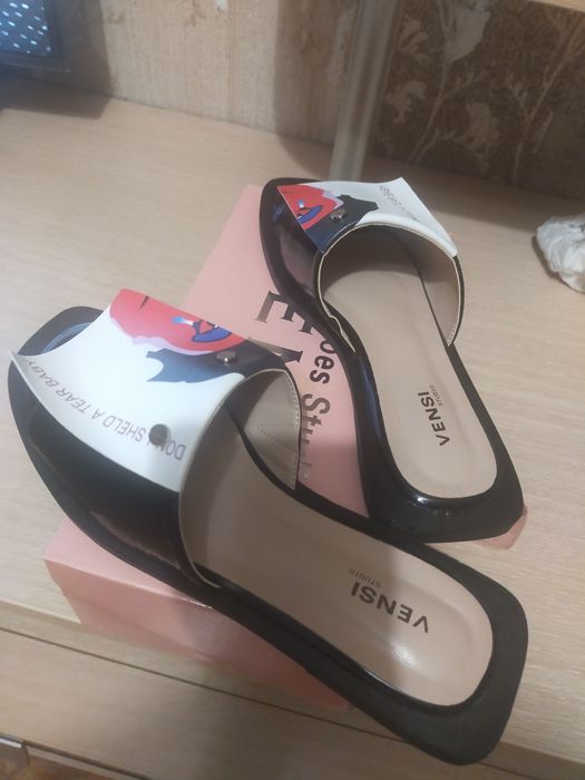 Продам шлепки 37 размер