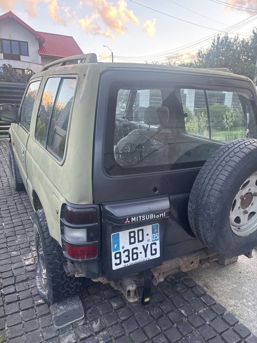 MITSUBISHI Pajero 1991 — imagine 3