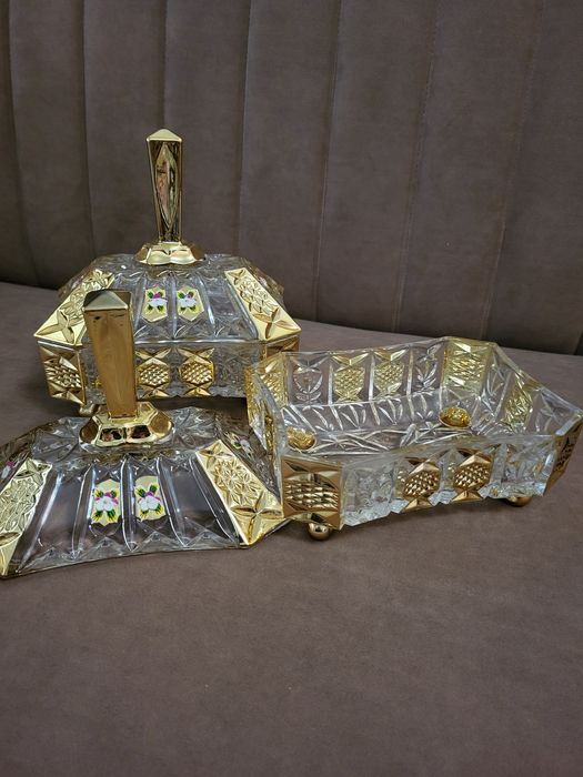 Продам новую посуду богемские