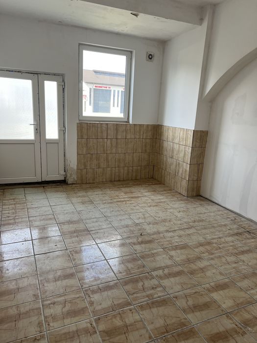 Spatiu comercial centru Galanesti