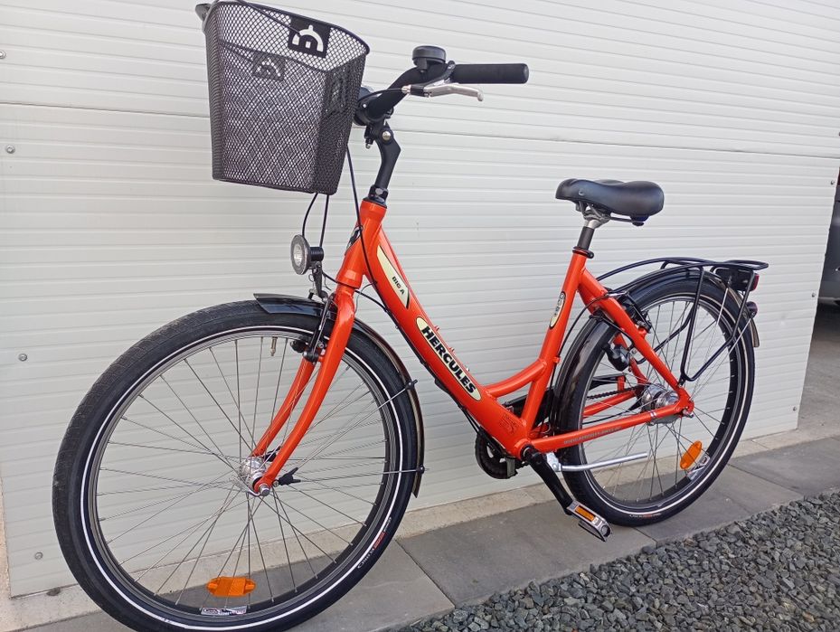 Bicicletă damă/copii,roți 26,cu 7 vit,frână la picior,ca Nouă !
