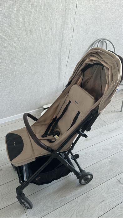 Коляска прогулочная