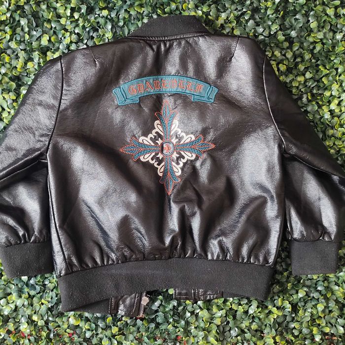 Кожаная куртка на мальчика